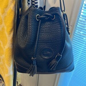 Vintage Dooney and Bourke Black Leather  shoulder bag